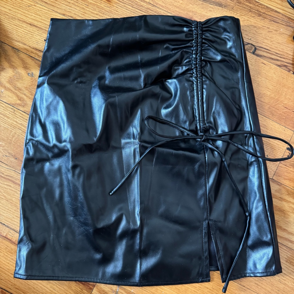 Women’s Faux Leather Mini Skirt